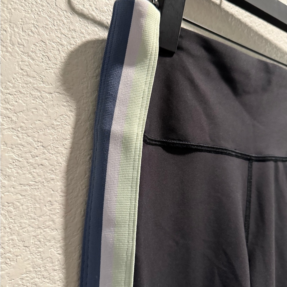 Athlete Interval High Rise Leggings - Picture 6 of 8